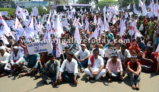 sfi protest 